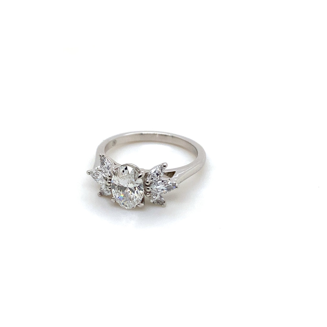 Bouquet Lab Diamond Ring