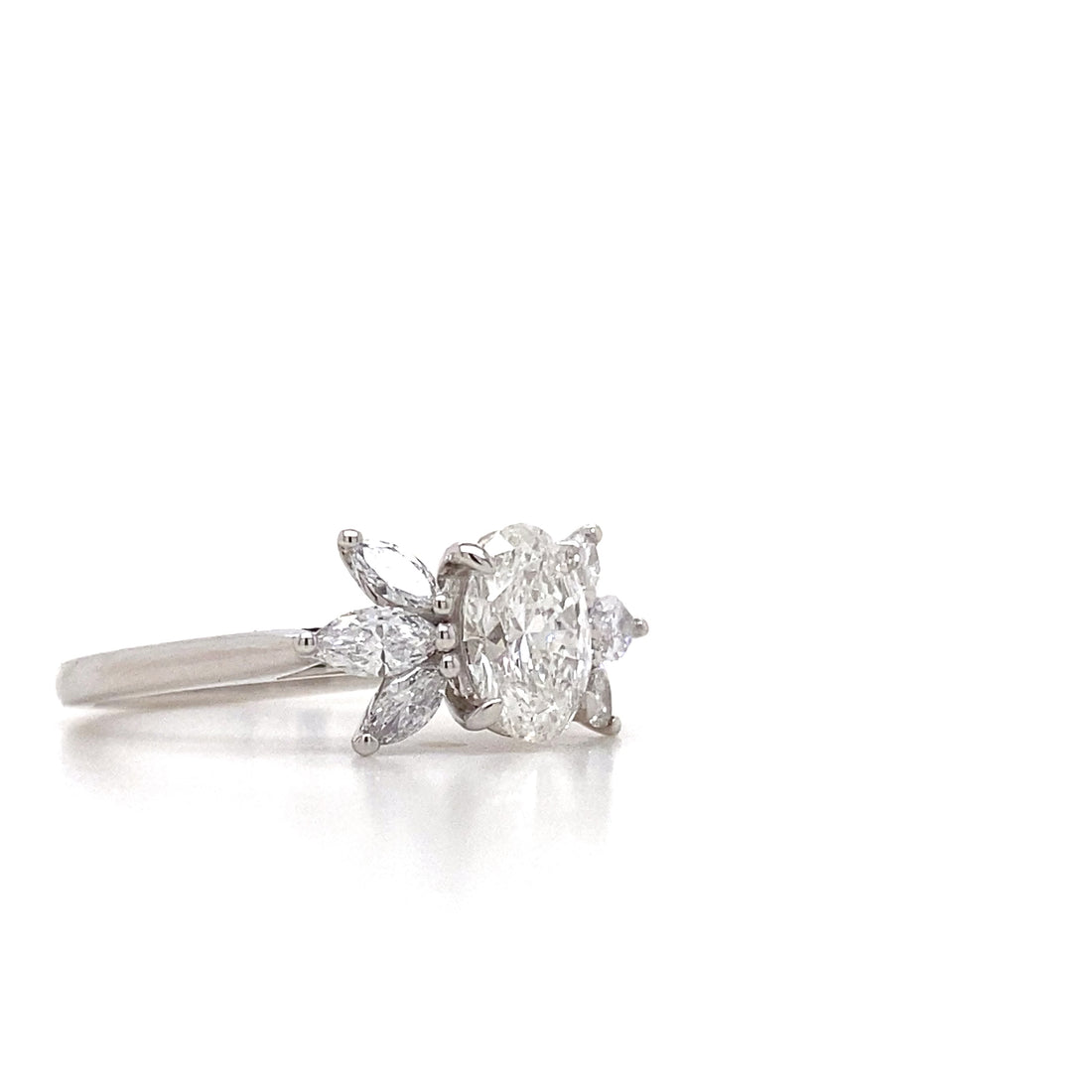 Bouquet Lab Diamond Ring