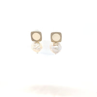 Motif Pearl Drop Earrings