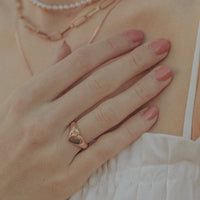 Heart Signet - Yellow Gold