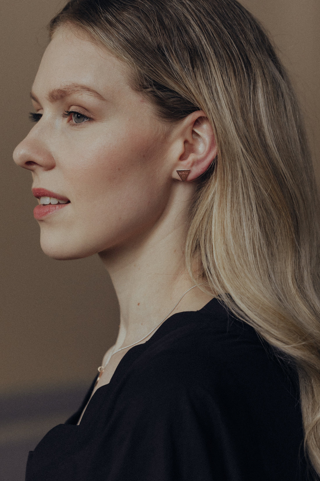 Triangle studs