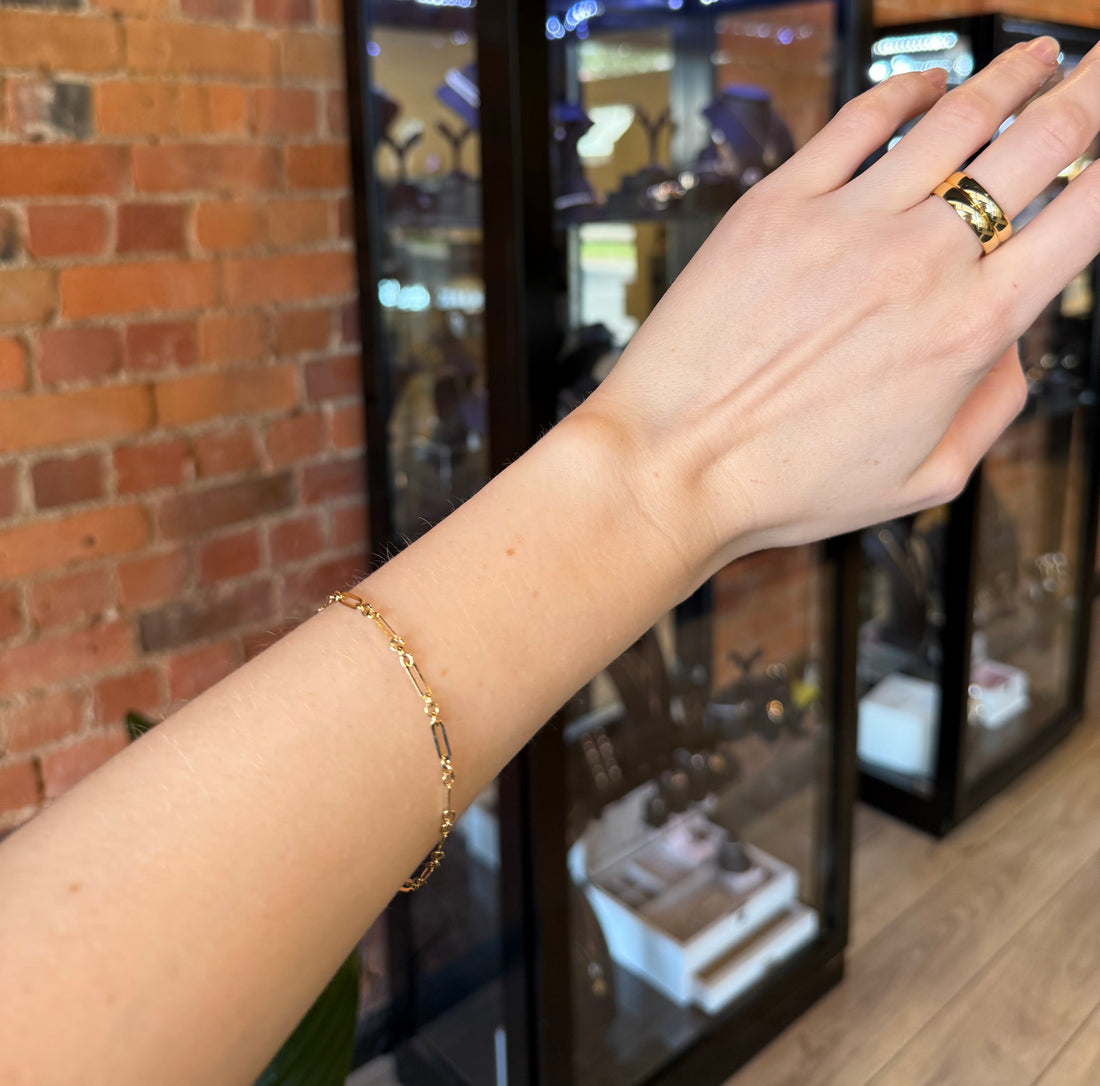 Faye Bar Paperclip Bracelet - Gold