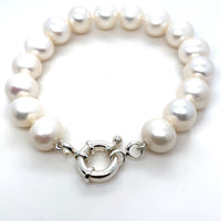 Anne Pearl Bracelet