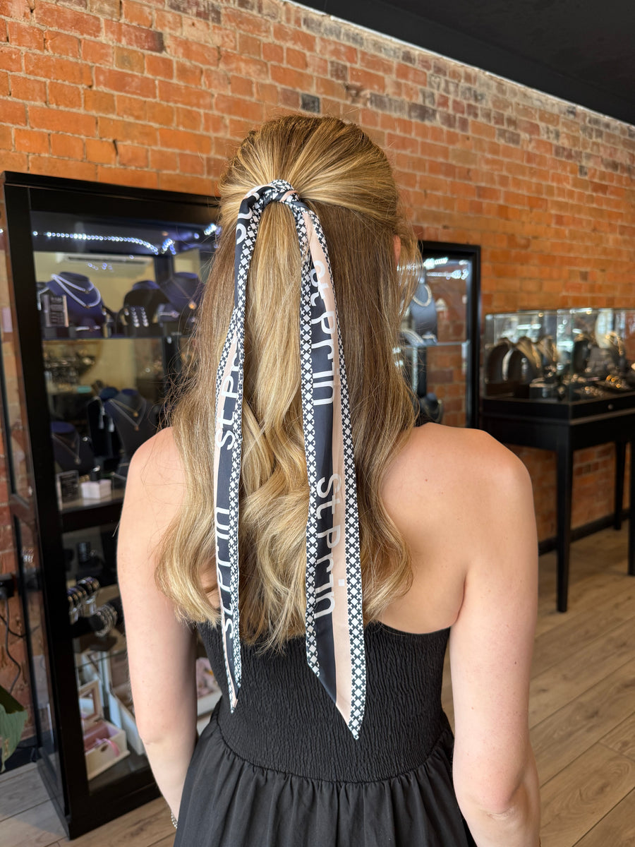 St Prin Scarf - Black